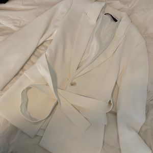 Zara blazer !! Never worn